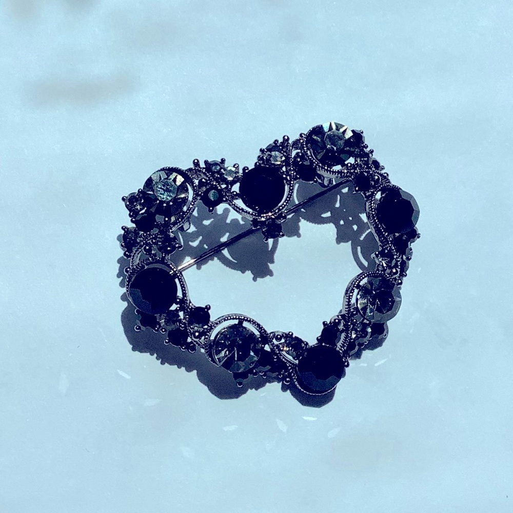 Crystal Heart Brooch NWOT